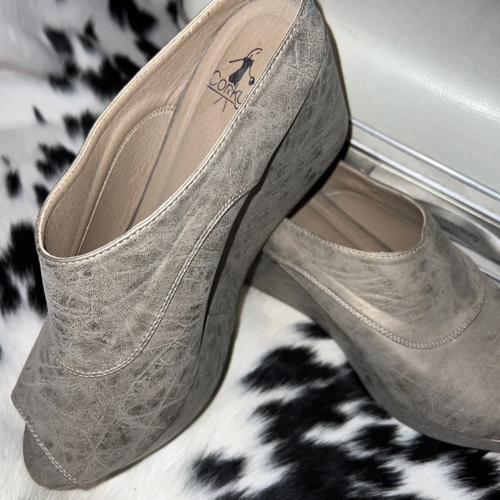 Corkys Indigo Wedge Sandal Pewter 9.